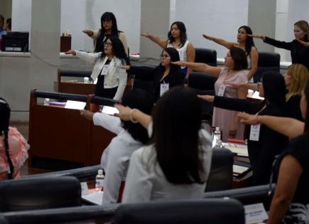 Presentan 27 iniciativas en IV Parlamento de las Mujeres