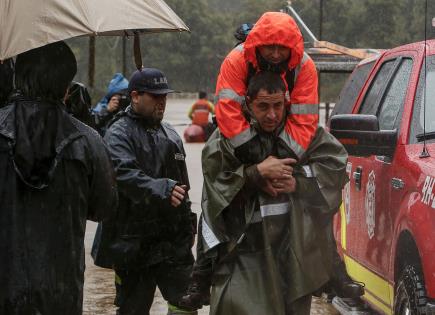 Estado de Alerta Roja en Chile por Intenso Sistema Frontal
