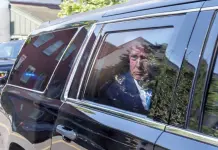 Regreso triunfal de Trump al Capitolio y reuni&oacute;n con republicanos