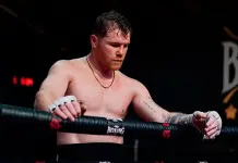 Canelo Álvarez pierde su cinturón de la FIB en una decisión polémica Canelo Álvarez pierde su cinturón de la FIB en una decisión polémica