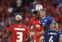 Partido amistoso entre Panamá y Paraguay en estadio Rommel Fernández