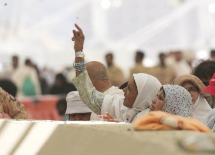 Peregrinaje del Haj: Ritos y Tradiciones en Mina, Arabia Saudí