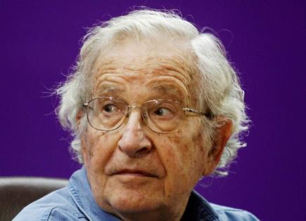 Desmienten la muerte de Noam Chomsky