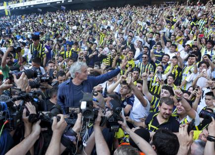 Debut de Jose Mourinho en la Liga de Campeones con Fenerbahçe