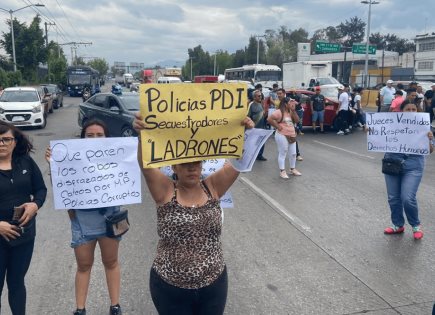 Protesta en AICM por Fabricación de Delitos