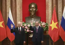 Putin firma acuerdos en Vietnam para fortalecer lazos en Asia Putin firma acuerdos en Vietnam para fortalecer lazos en Asia