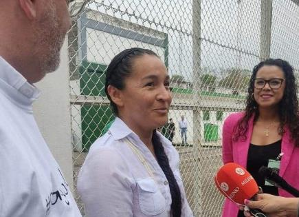 Sanjuana Maldonado sale del penal de Xolol