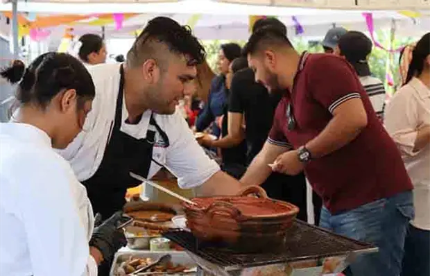 Maestros del Mole retrata la riqueza, historia e identidad del platillo