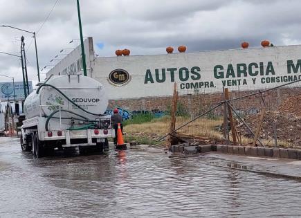 Con unidades Vactor atienden inundaciones en Soledad