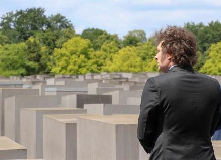 Visita del presidente argentino al Monumento en Berlín