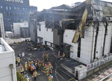 Fatal incendio consume fábrica de Corea del Sur