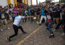 Ritual de los Chinegros en San Juan de Oriente, Nicaragua