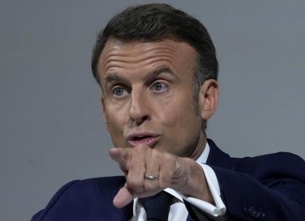Advertencias de Macron sobre extremos en elecciones parlamentarias en Francia