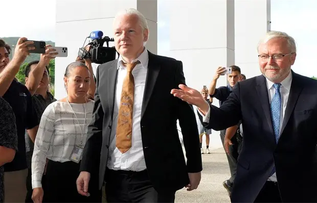 Assange vuelve a red social X tras dos a&ntilde;os de silencio