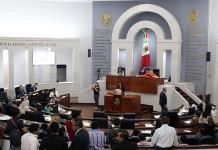 "Toca a diputados promover iniciativas"