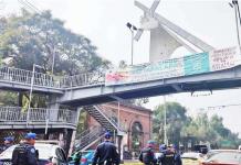 Hombre se arroja de puente en Iztapalapa y sobrevive