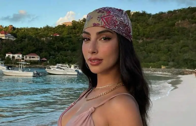 María Chacón anuncia su compromiso