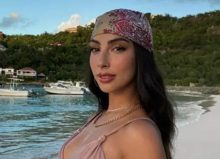 María Chacón anuncia su compromiso