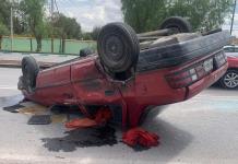 Video | Aparatoso choque con volcadura en carretera a Zacatecas