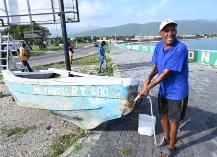 Preparativos y cierre en Jamaica por huracán Beryl
