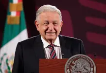Andr&eacute;s Manuel L&oacute;pez Obrador desmiente rumores de divorcio y revela sus planes futuros