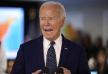 Los Clinton apoyan decisión de Joe Biden de seguir campaña