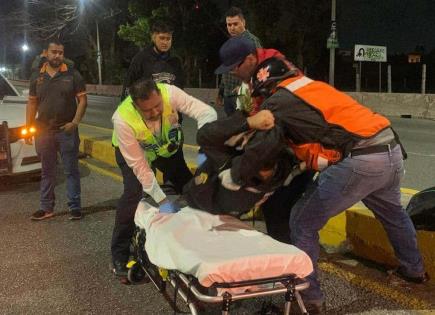 Motociclista resulta lesionado en percance sobre carretera a Rioverde