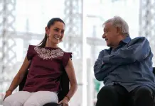 AMLO elogia preparación en energía de Claudia Sheinbaum
