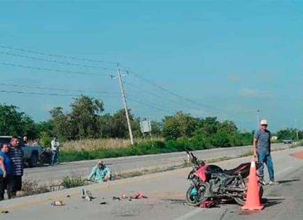 Fallece motociclista tras chocar contra camioneta