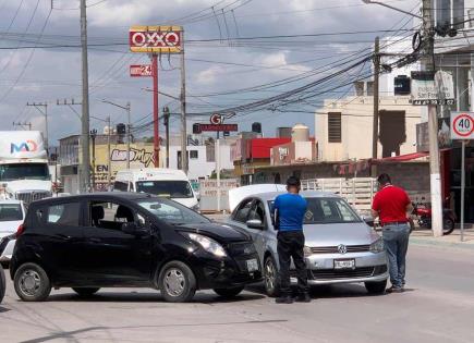Choque de Vehículos en Avenida San Pedro y Calle San Andrés, Soledad