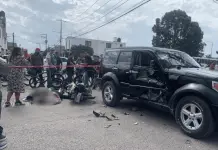 Muere motociclista y joven resulta lesionada en tr&aacute;gico accidente en Villas del Sol