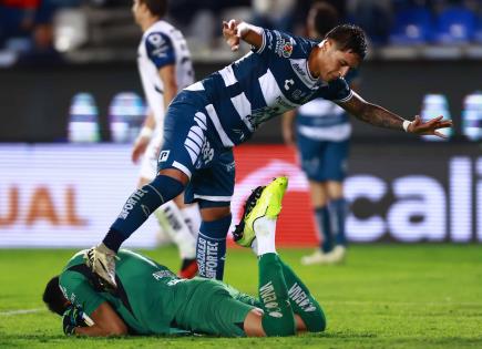 Triunfo de Monterrey sobre Pachuca en la jornada 1