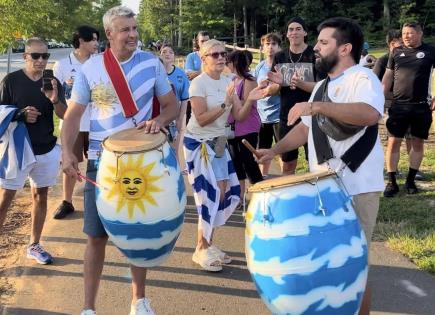 Recepción apasionada de hinchas uruguayos en Charlotte antes de la semifinal