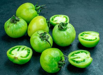 Beneficios y usos del tomate verde: alivio natural para el dolor de oído
