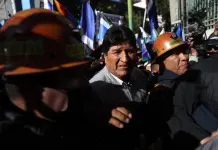 Evo Morales llega al Tribunal Supremo Electoral en La Paz Evo Morales llega al Tribunal Supremo Electoral en La Paz
