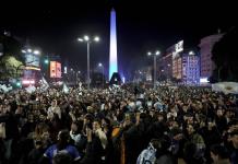 Milei ofrece balcón de la Casa Rosada para celebrar título de Copa América