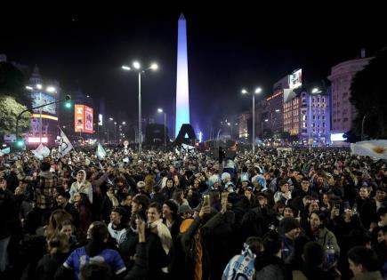 Hinchas argentinos disfrutan título de Copa América como respiro en medio de la crisis