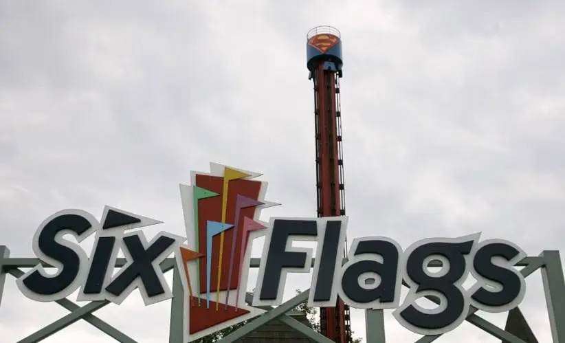 Six Flags: ya comenzó el festival Christmas in the Park 2025