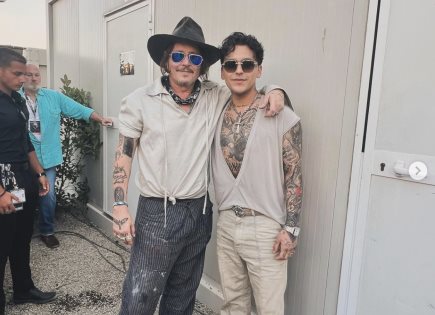 ¿Cuál es cuál? Foto de Johnny Depp y Christian Nodal se vuelve viral