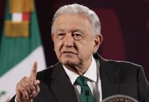 AMLO insta a Sheinbaum a seguir con descentralización de dependencias