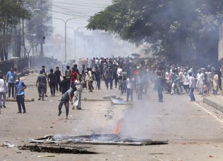 Manifestaciones estudiantiles y violencia en Bangladesh