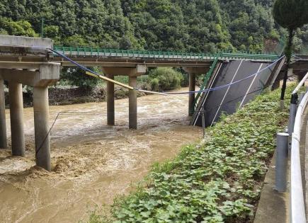 Tragedia por derrumbe de puente en China