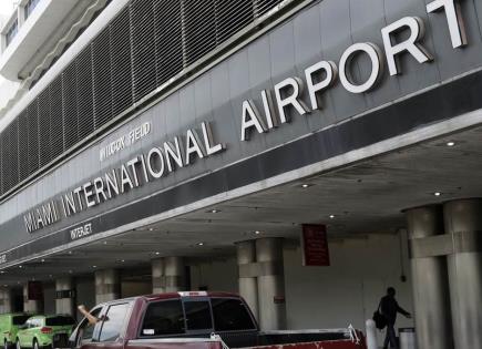 Evacúan aeropuerto de Miami luego que hombre apuñala a una mujer