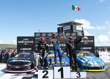 Rubén García Jr. se consagra en el Súper Óvalo Potosino de NASCAR México Series
