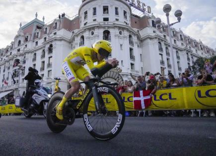 Tadej Pogacar se Corona en el Tour de Francia 2024