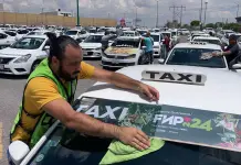 Entregan mil permisos a taxistas para operar en la Fenapo