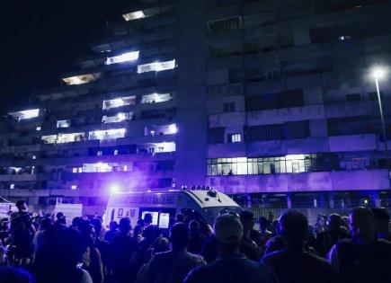 Tragedia por desplome de pasarela en bloque residencial de Nápoles