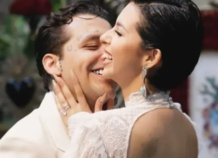 Ángela y Nodal cumplen primer año de casados