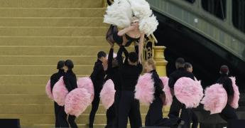 Lady Gaga deslumbra con su actuación en París 2024