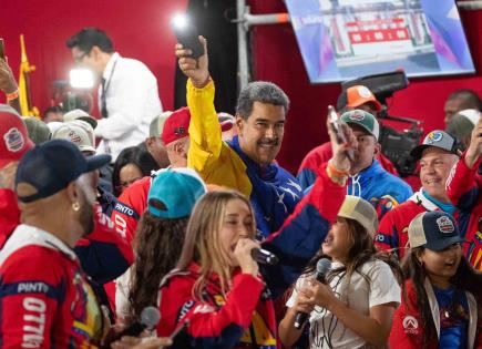 Maduro celebra su proclamación y llama a su victoria una proeza